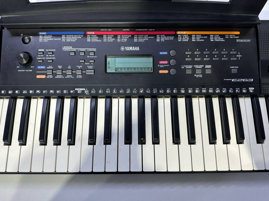 YAMAHA pst- e263