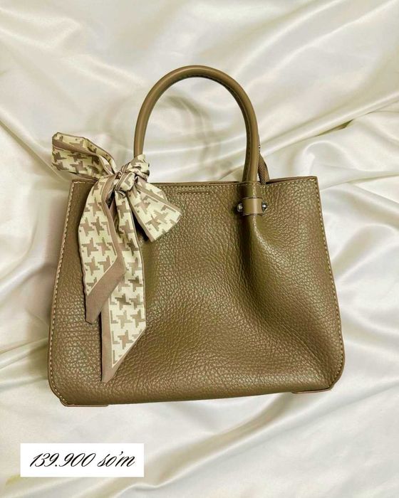 Yangi va Sifatli Klassik sumka  139.900 / Новая и качественная Сумка