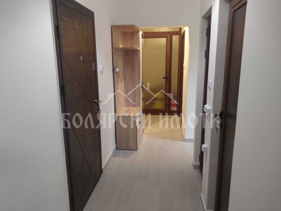 Южен апартамент до Нова Болница