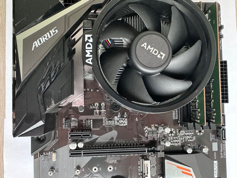 Kit Ryzen 7 3700X
