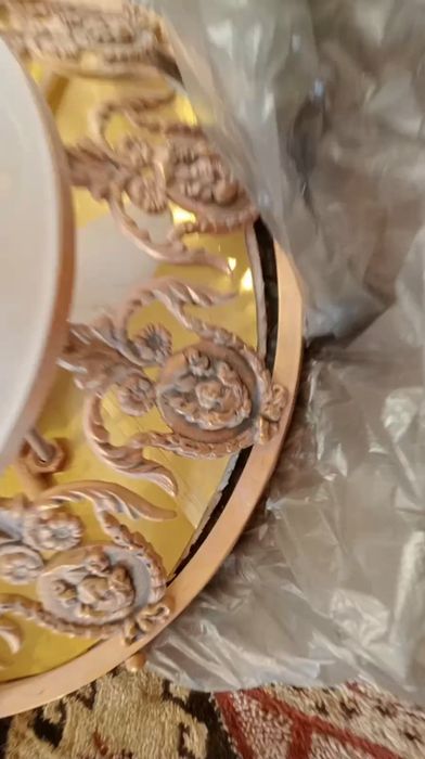 Продам красивую люстру