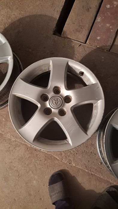 Диски от тайоты 35 р15