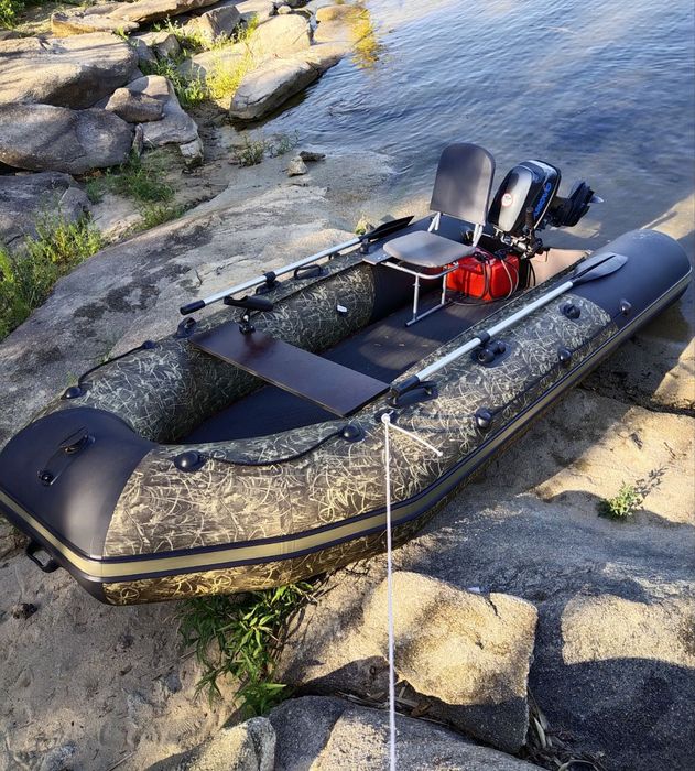 Продам лодку ПВХ с мотором