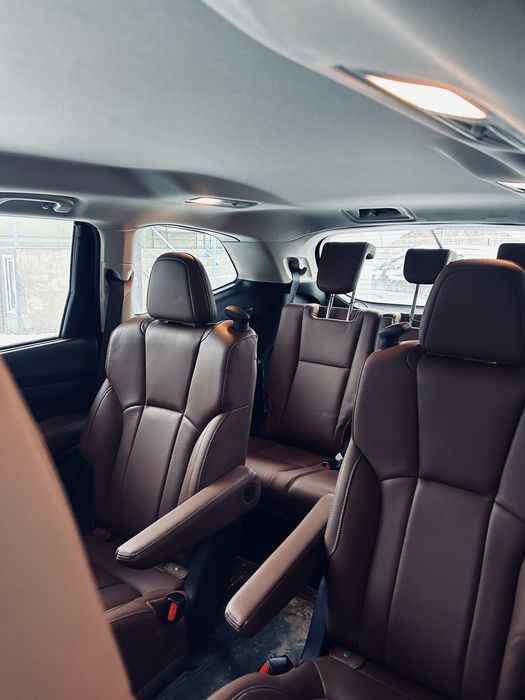 Срочно продам машину Subaru Ascent 2023