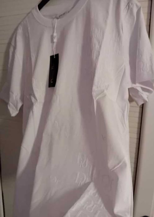 Чисто нова оригинална тениска Cristian Dior