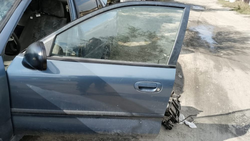 Продам запчасти Mitsubishi Каризма