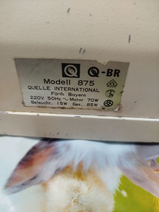 Mașină de  cusut  privileg