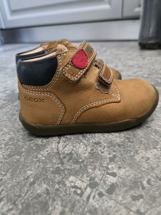 Pantofi Geox piele 21