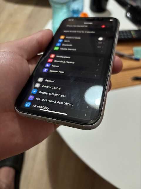 iPhone XR Alb 64 GB