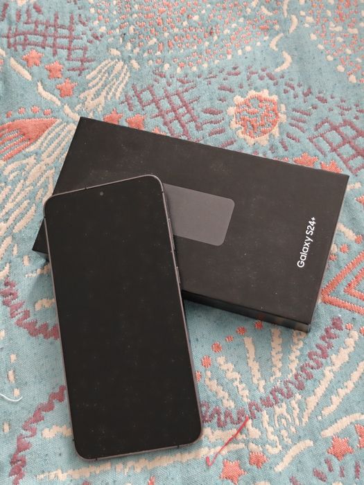 Продам Samsung s24 plus 256