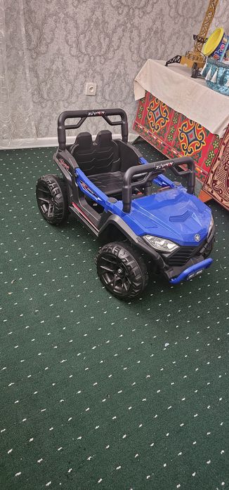 Продам детский электромобиль