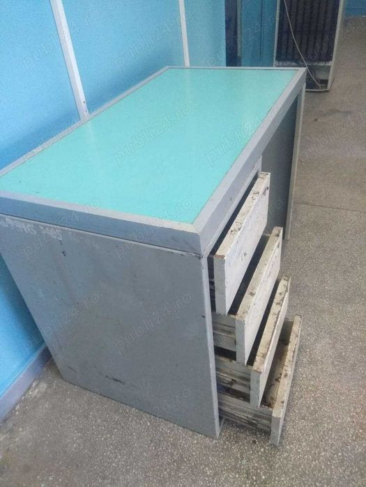 Banc Metalic cu 4 sertare ,  Papusa Strung