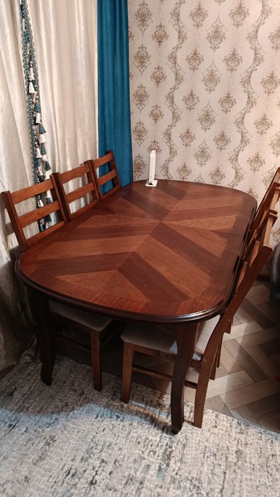 Продам стол и стулья