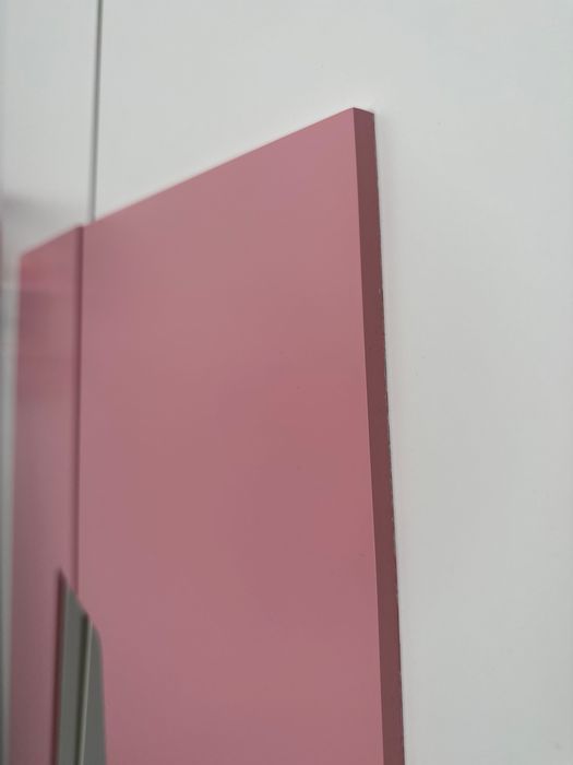 Pat 140x200 detaliu inox+ dulap MDF litera A –impecabil, cameră fetiță