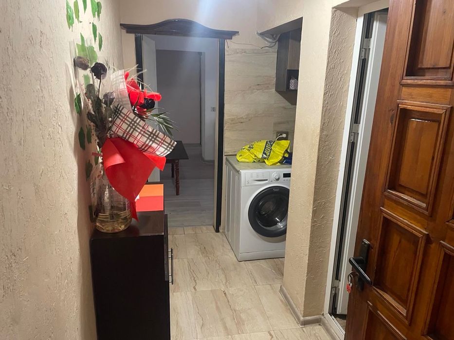 Дава се под наем Тристаен апартамент в Хасково, Каменни - 75 кв.м за 229.5 € - Снимка #2