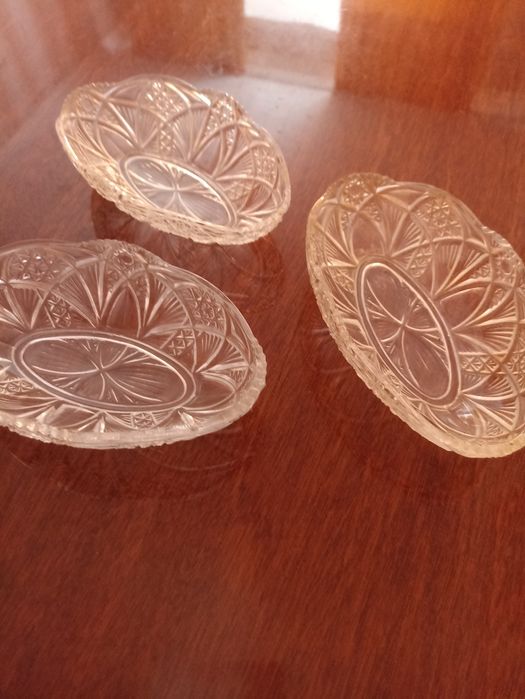 Продам хрустальные вазочки