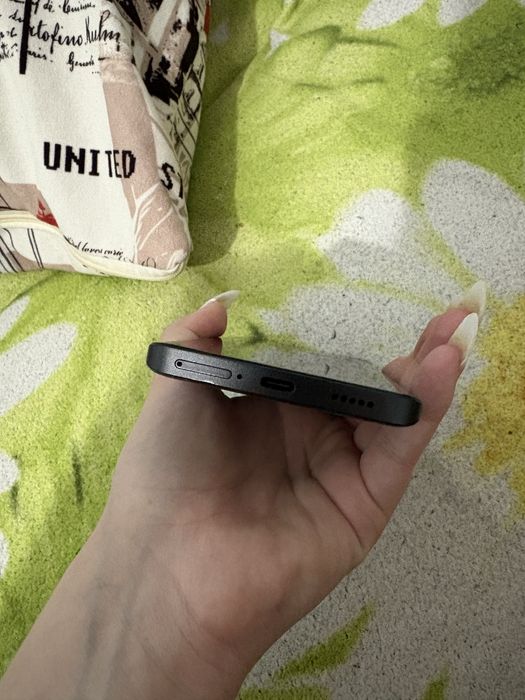 Стильный смартфон Redmi Note 13 Pro+