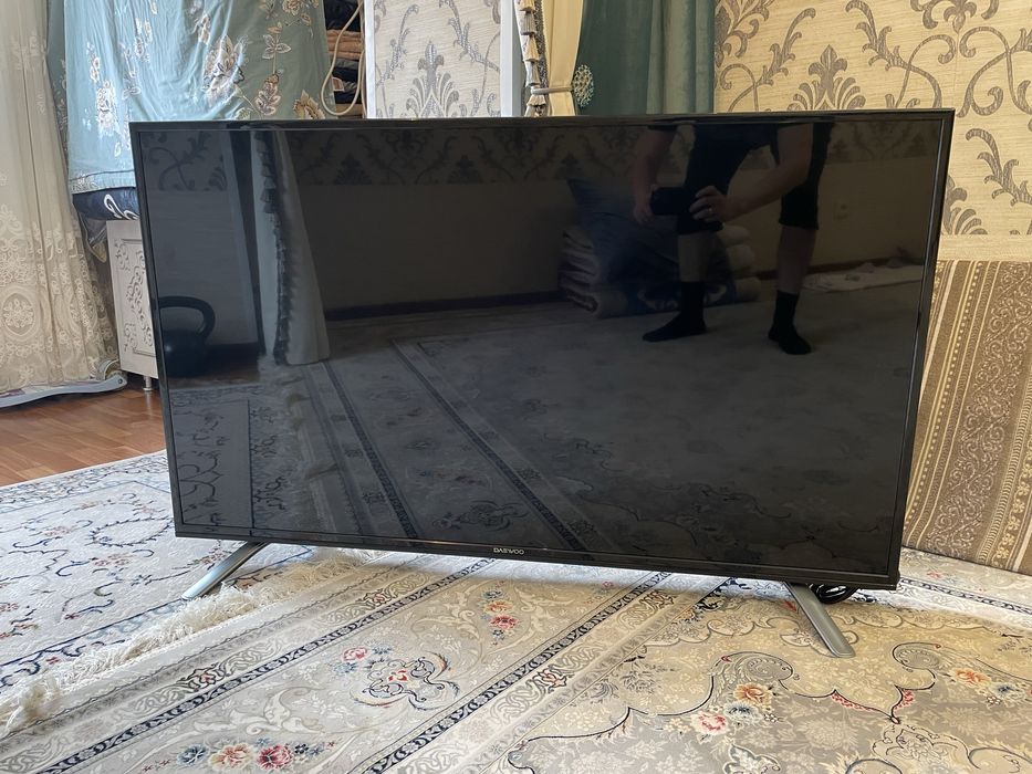 Телевизор Daewoo Smart TV 49” (123 см)