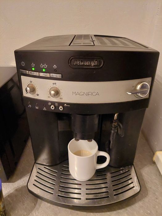 Кафемашина  работи със зърна и мляно кафе