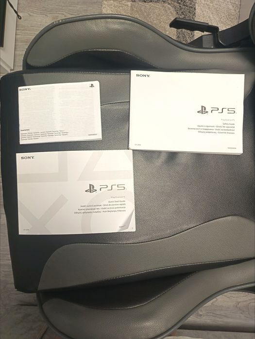 VÂND URGENT!! PS5 slim disc edition
