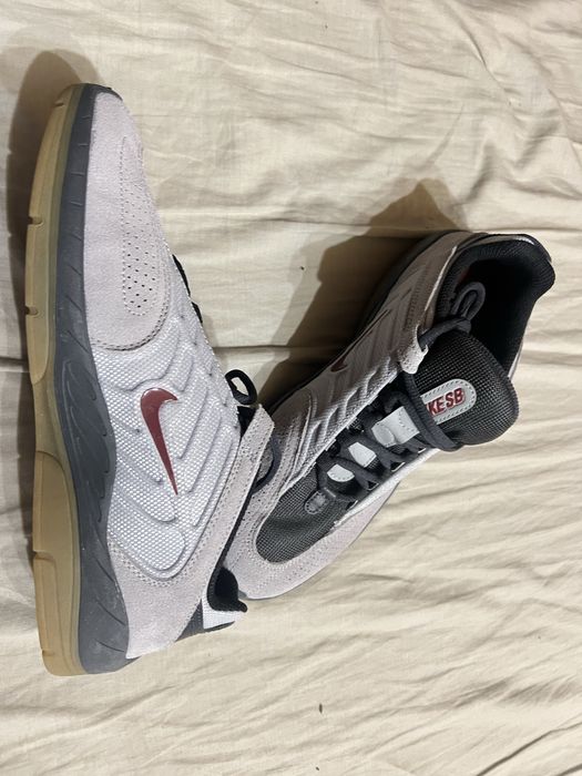 Обувки Nike SB Vertebrae