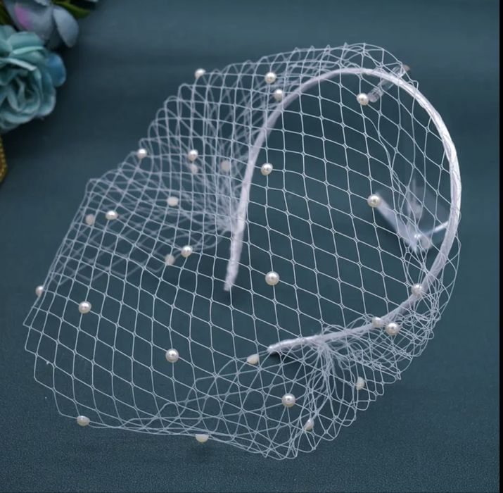 Елегантен сватбен воал с перли