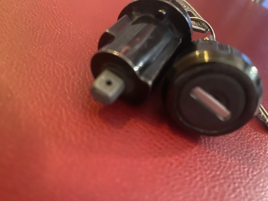 Butuc/ broască uşă DACIA 1300