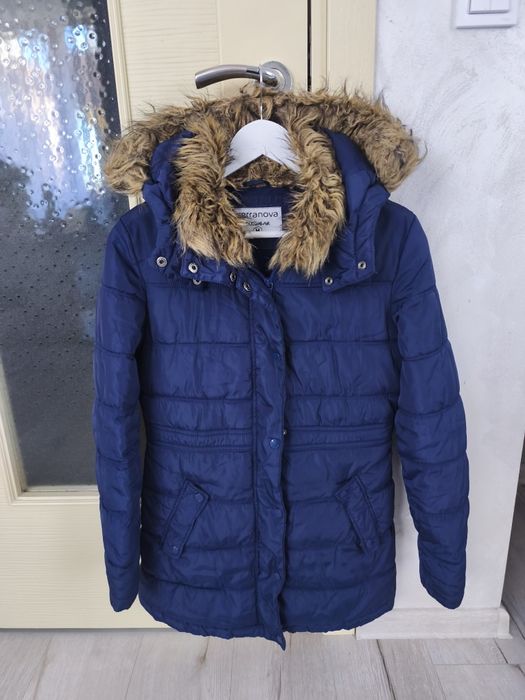 Дамско зимно дълго яке.