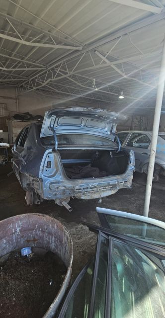 Macara geam spate dreapta manuala Dacia Logan prima generatie (faceli