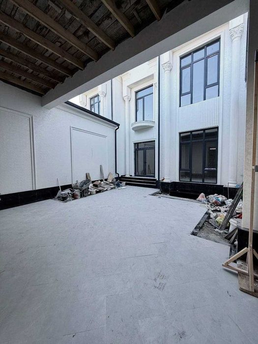 Алока махаллада зор ва файзли ховли сотилади