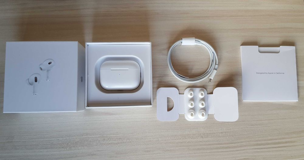 Безжични слушалки AirPods Pro 2