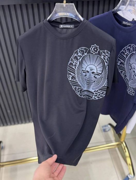 Davlat gerbli futbolkalar