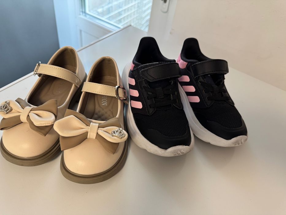 Vând Adidas pantofi