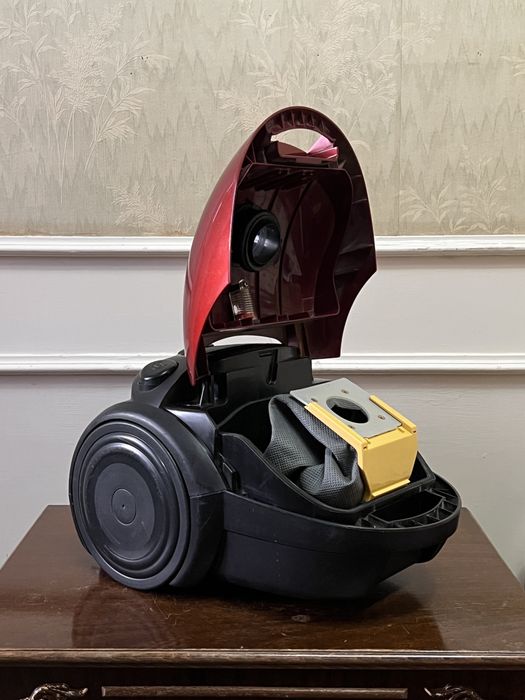 Пылесос LG V-C3E52SD