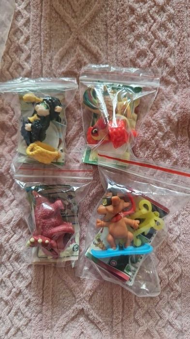 Kinder surprise 4 figurine