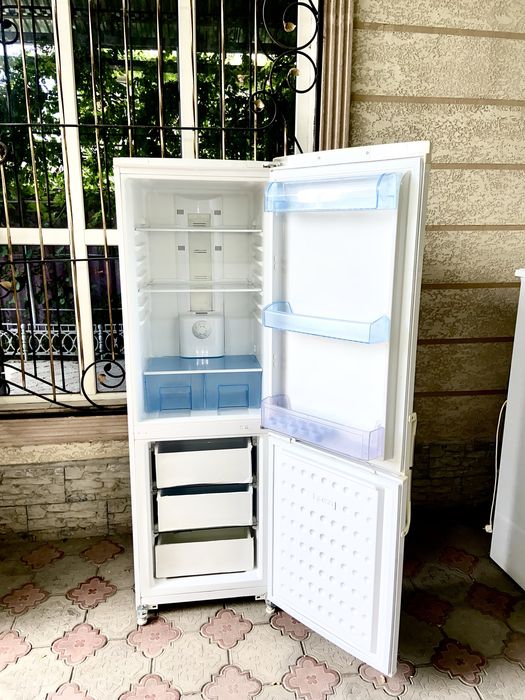 Продам холодильник Беко рабочая 100%
