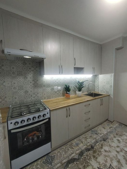 1 хоналик квартира сотувда.Гиштлик дом.Тошкент Улугбек поселкада