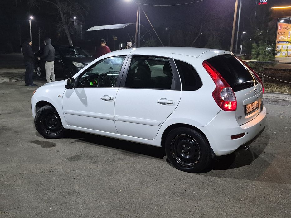 Lada Kalina 2 sotiladi