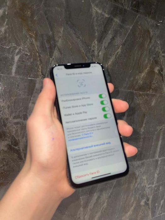 iPhone X            .