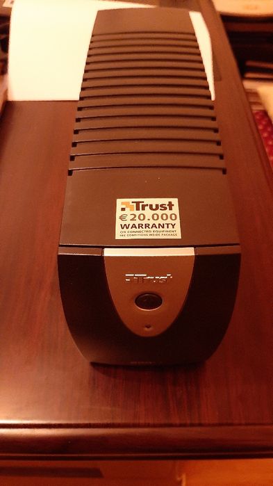 UPS  NOU - Trust PW-4095T 950VA/480W