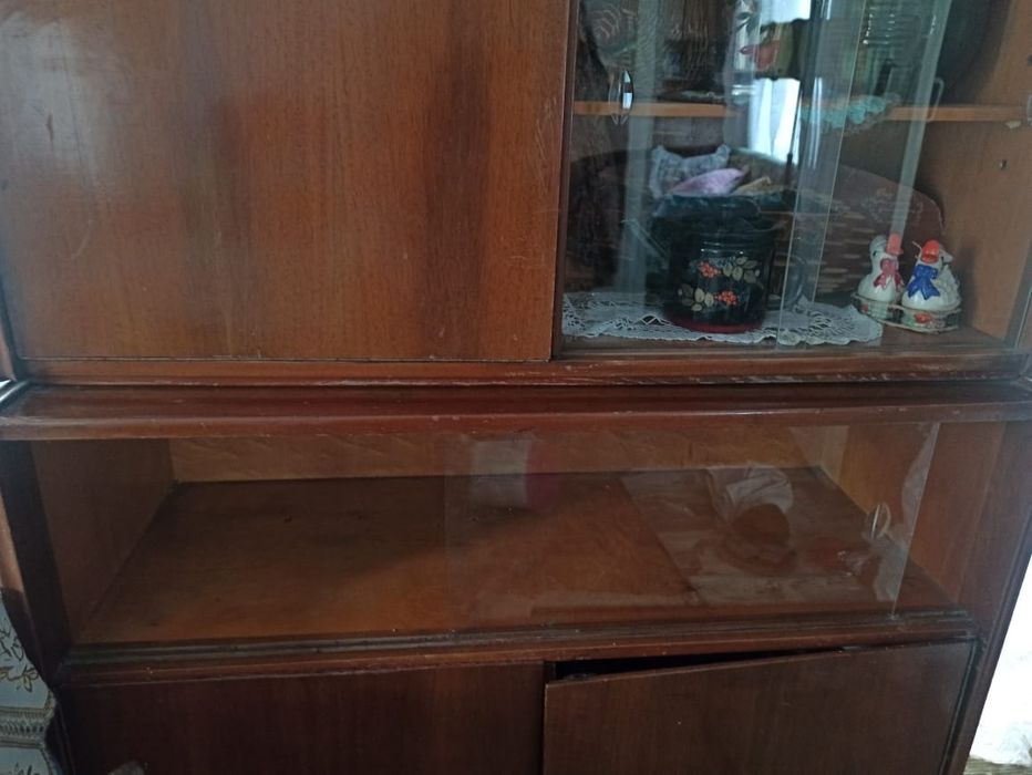 Продам небольшой сервант