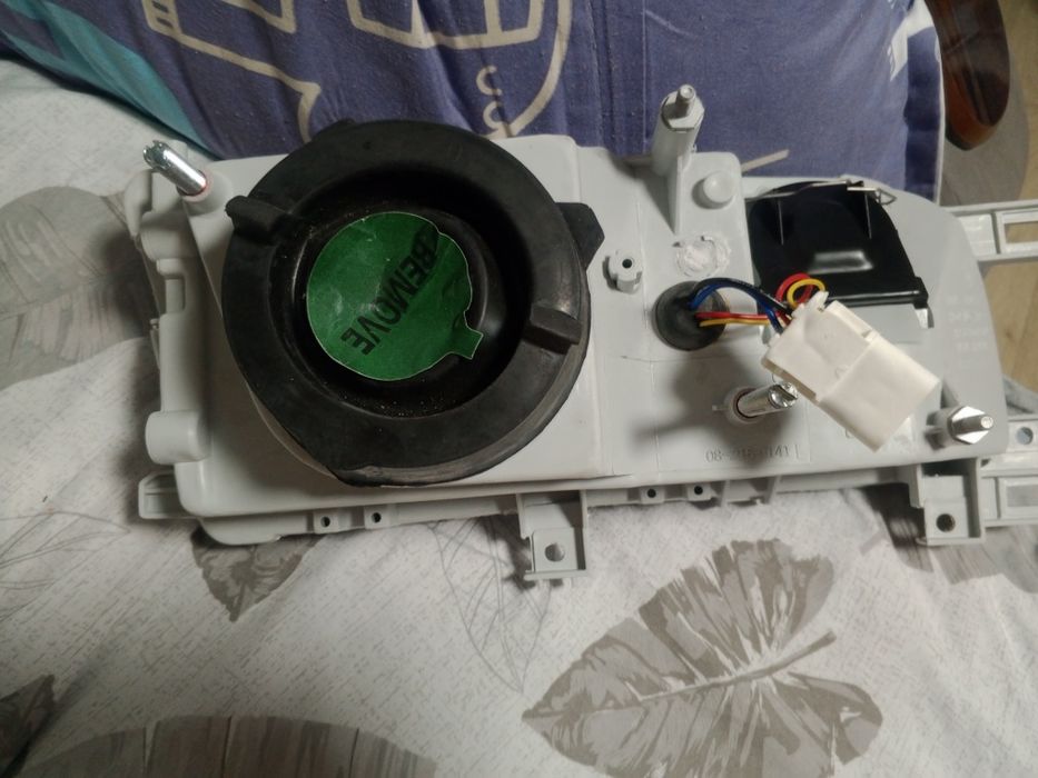 Продам фары  Ниссан примера