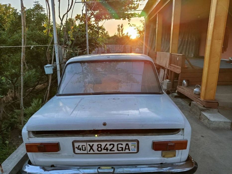 Jiguli 21011 Sotiladi