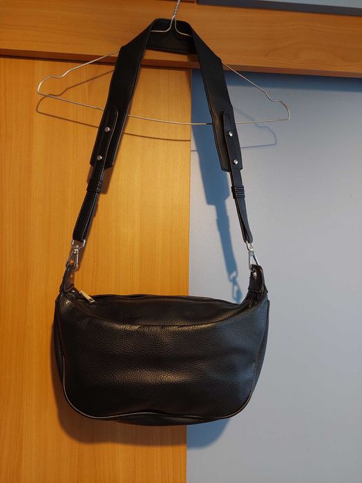 Малка дамска чанта на Reserved