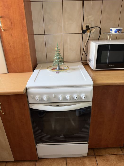 Vand mobila second si electrocasnice