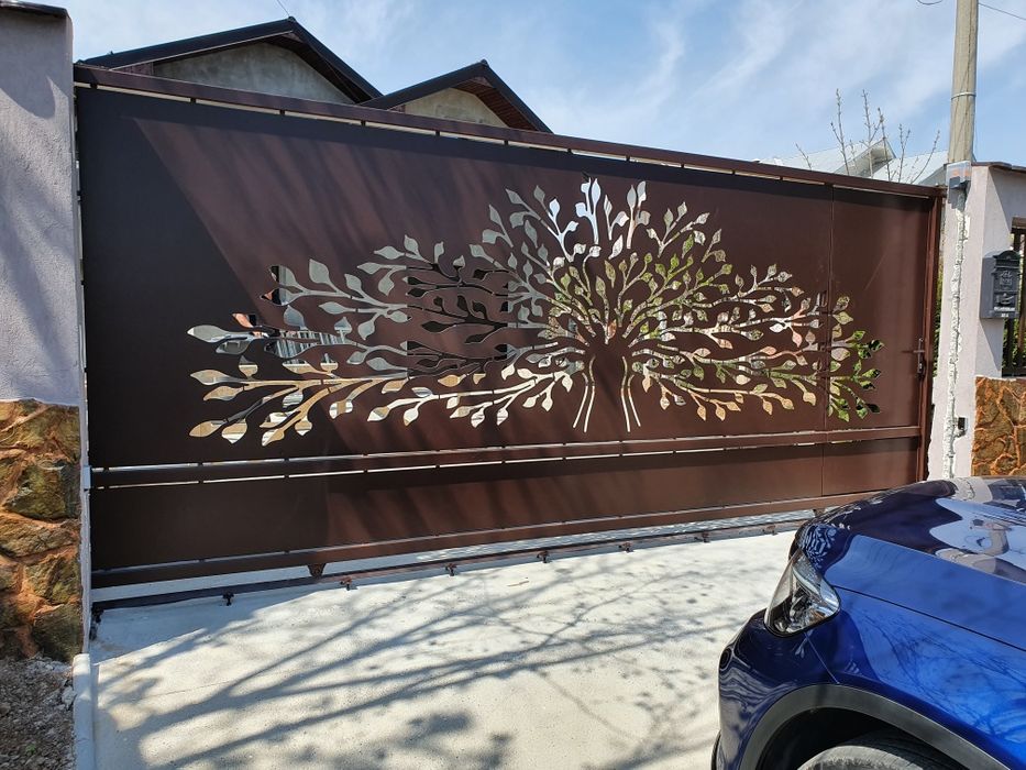 Poarta culisanta CNC copac