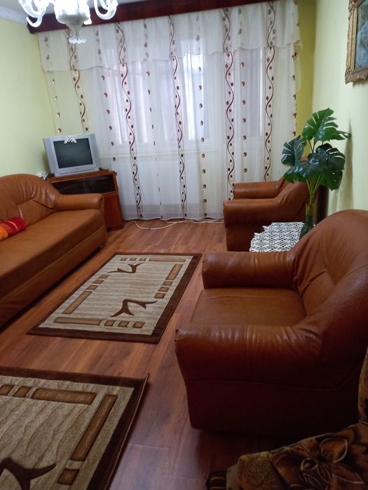 Închiriez apartament