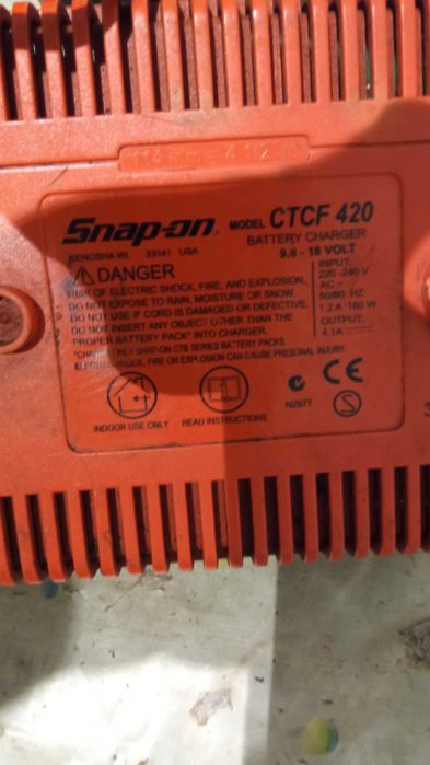 Зарядно за Snap On!