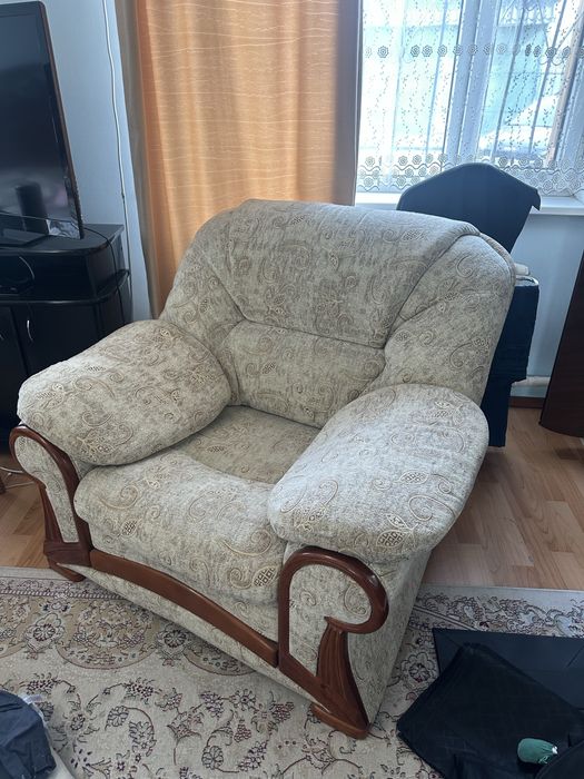 Продам диваны в отличном состояний.