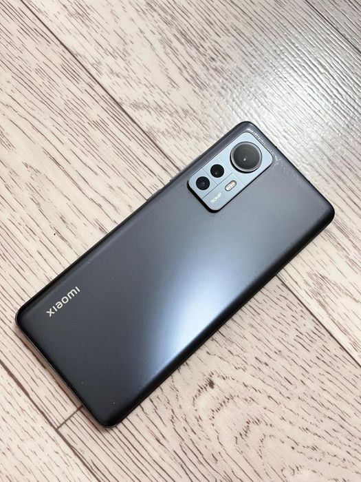 Продам Xiaomi 12